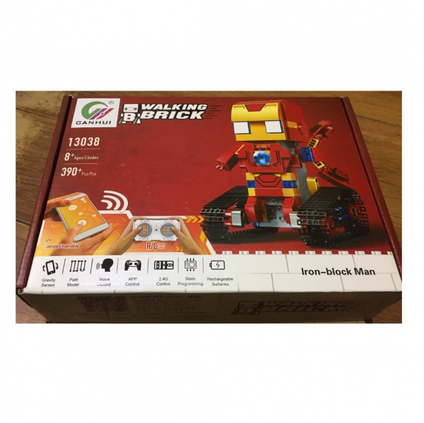 Радиоуправляемый конструктор Canhui Walking Brick железный человек